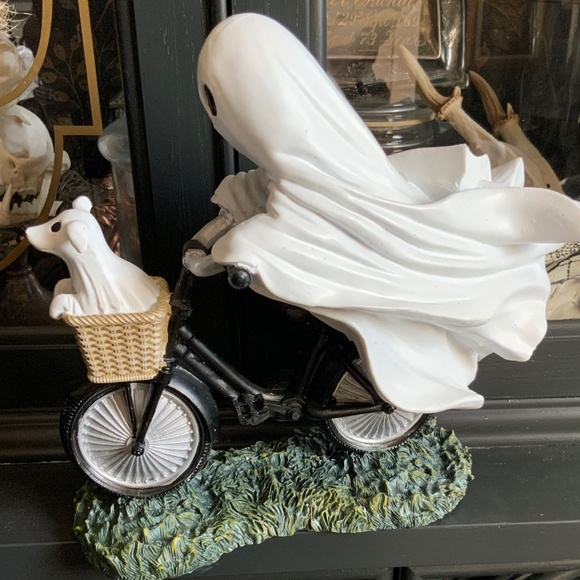 Halloween viral ghost and dog riding bike figure - Picture 2 of 4